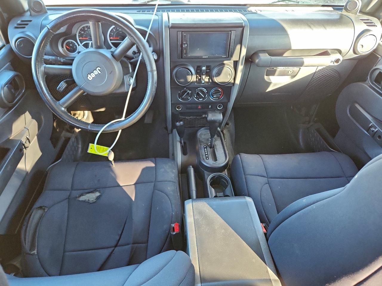 2010 JEEP WRANGLER UNLIMITED SPORT photo 15
