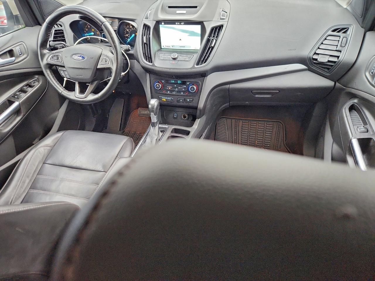 2017 FORD ESCAPE SE photo 8
