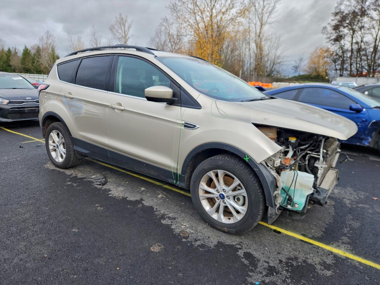 2017 FORD ESCAPE SE photo 4