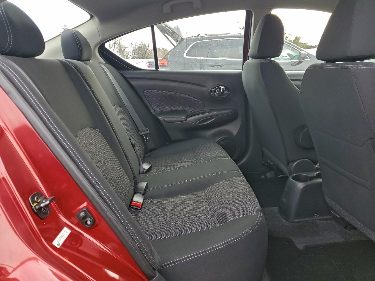 2018 NISSAN VERSA S photo 10