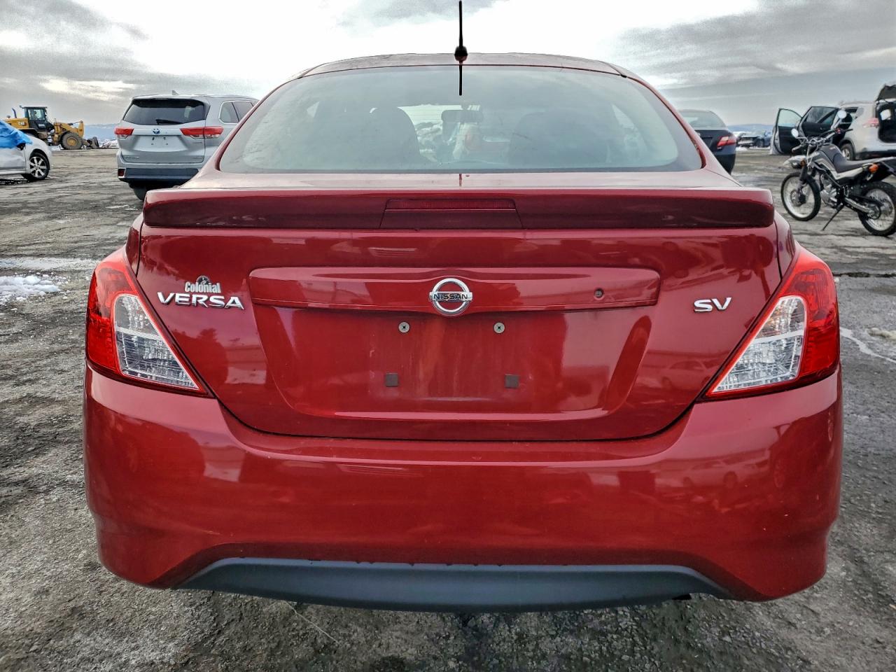 2018 NISSAN VERSA S photo 6