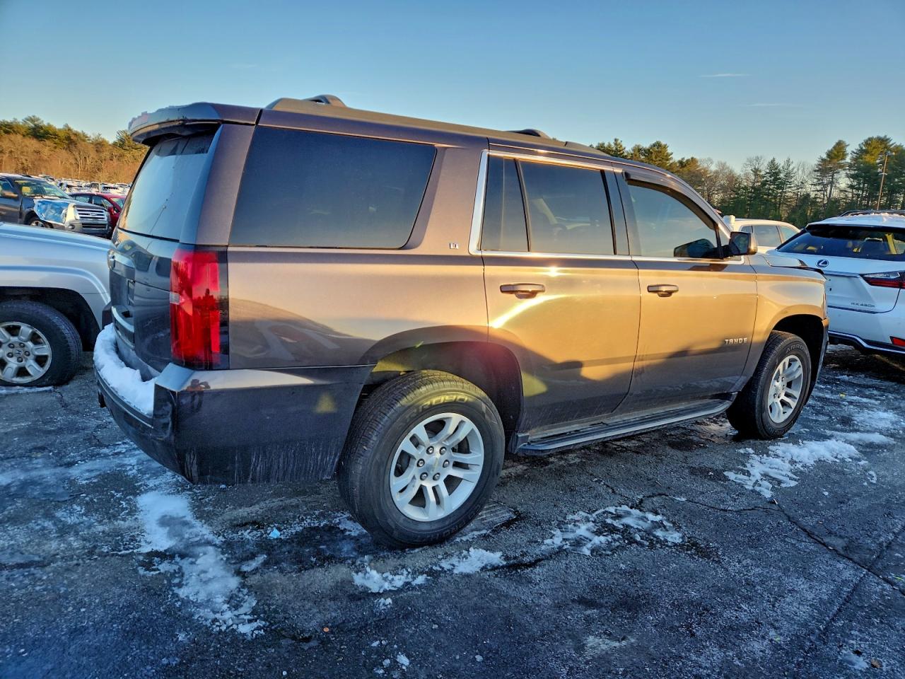 2015 CHEVROLET TAHOE K1500 LT photo 3