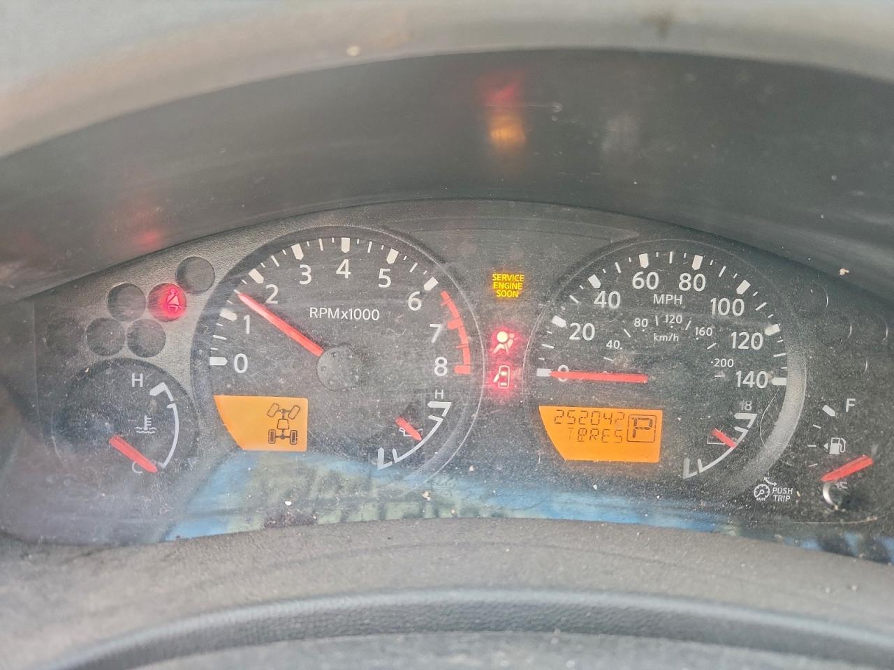 2011 NISSAN XTERRA OFF ROAD photo 9