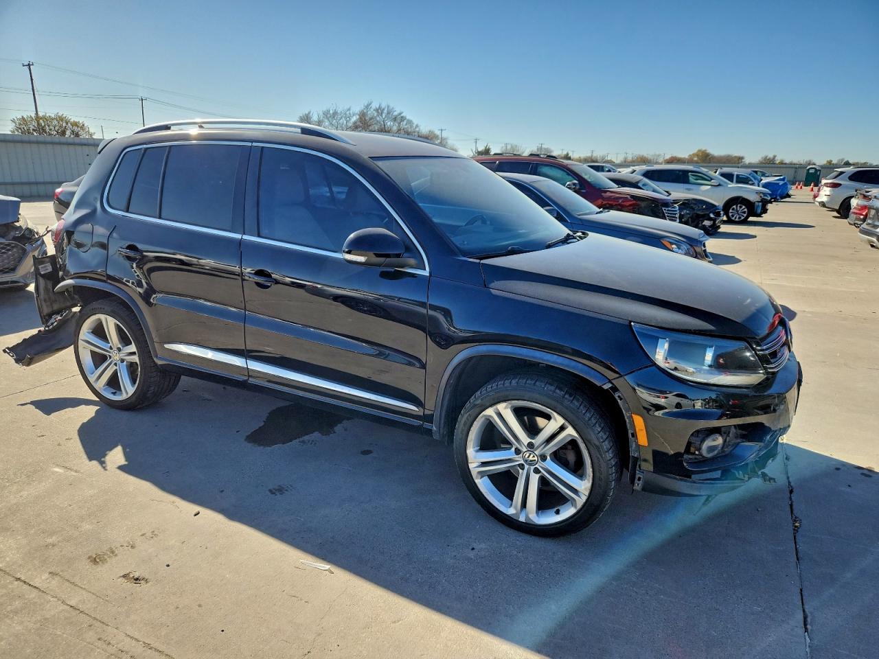 2016 VOLKSWAGEN TIGUAN S photo 4