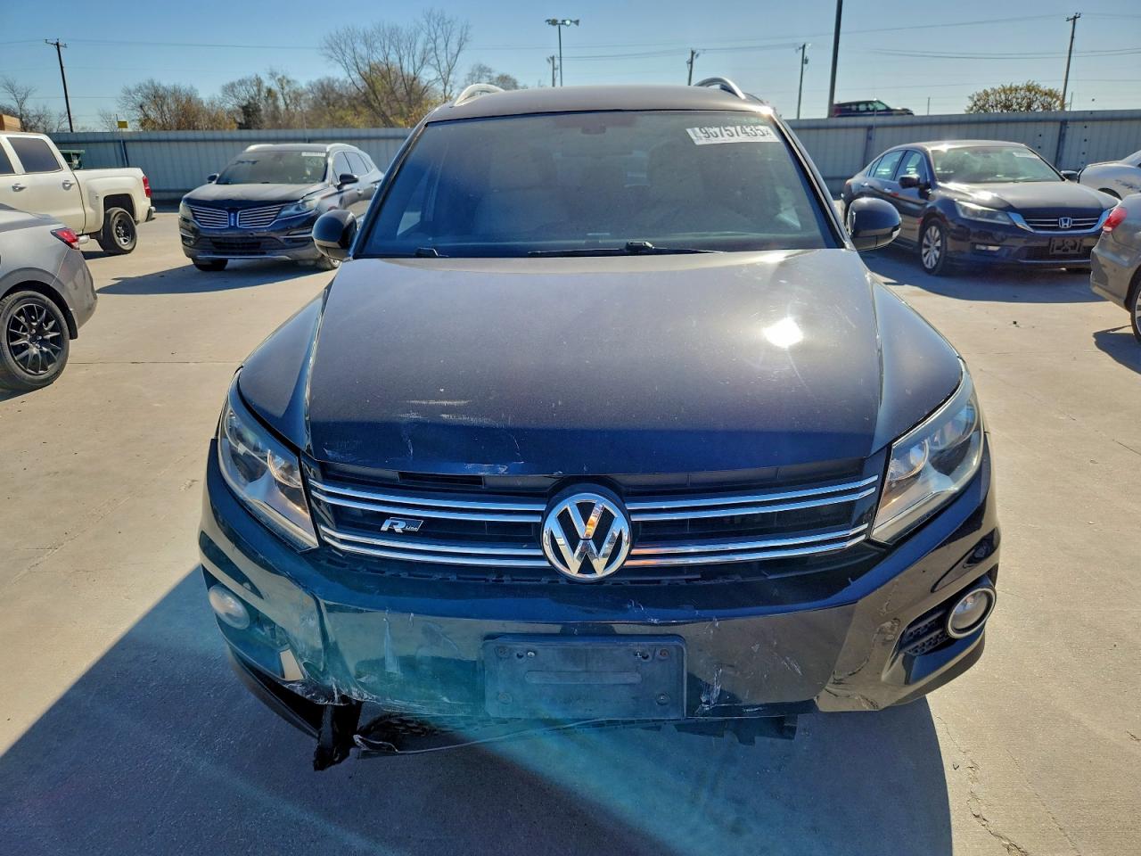 2016 VOLKSWAGEN TIGUAN S photo 5