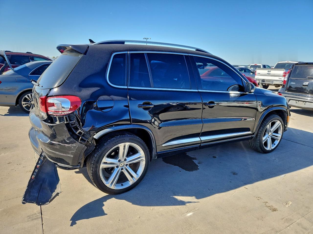 2016 VOLKSWAGEN TIGUAN S photo 3