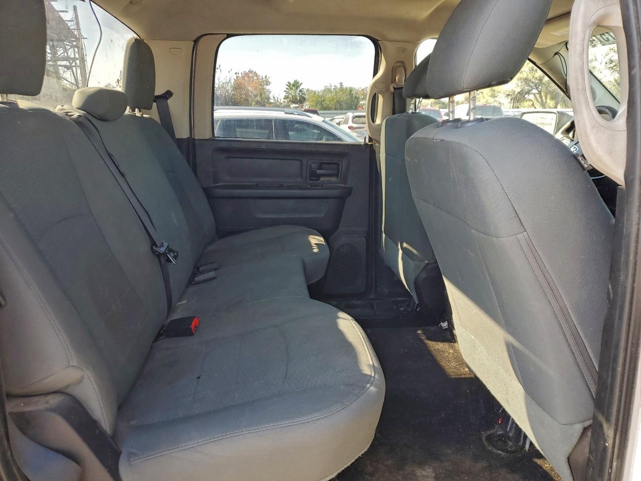 2016 RAM 1500 ST photo 10