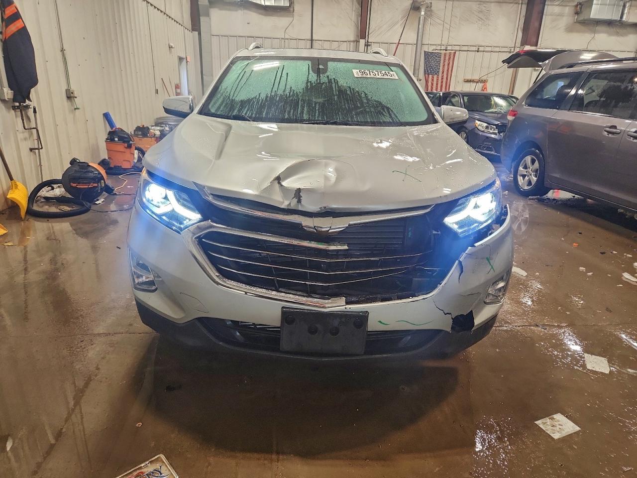 2018 CHEVROLET EQUINOX PREMIER photo 5