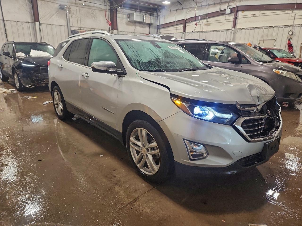 2018 CHEVROLET EQUINOX PREMIER photo 4