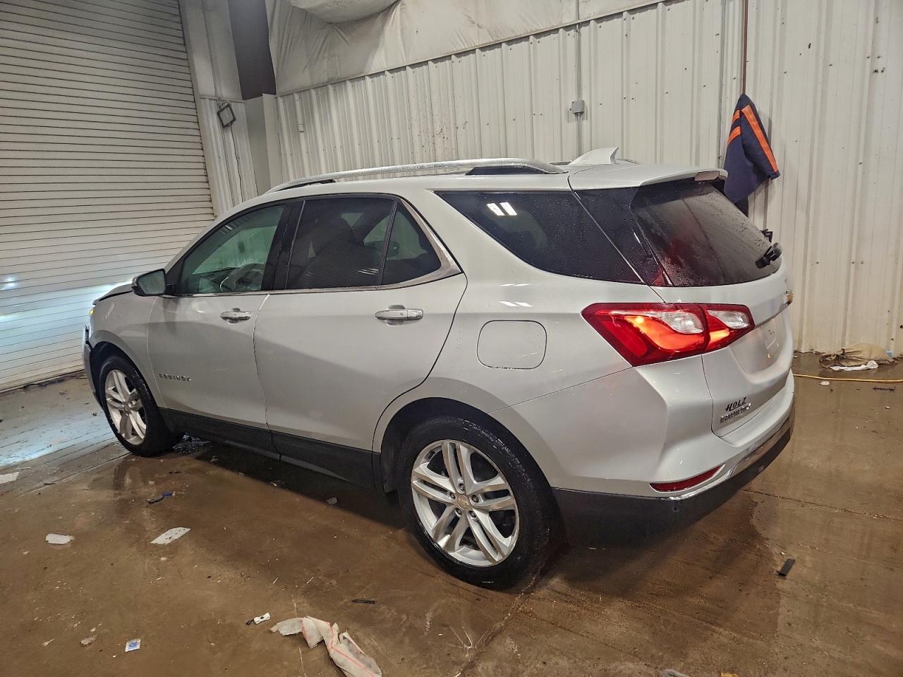 2018 CHEVROLET EQUINOX PREMIER photo 2