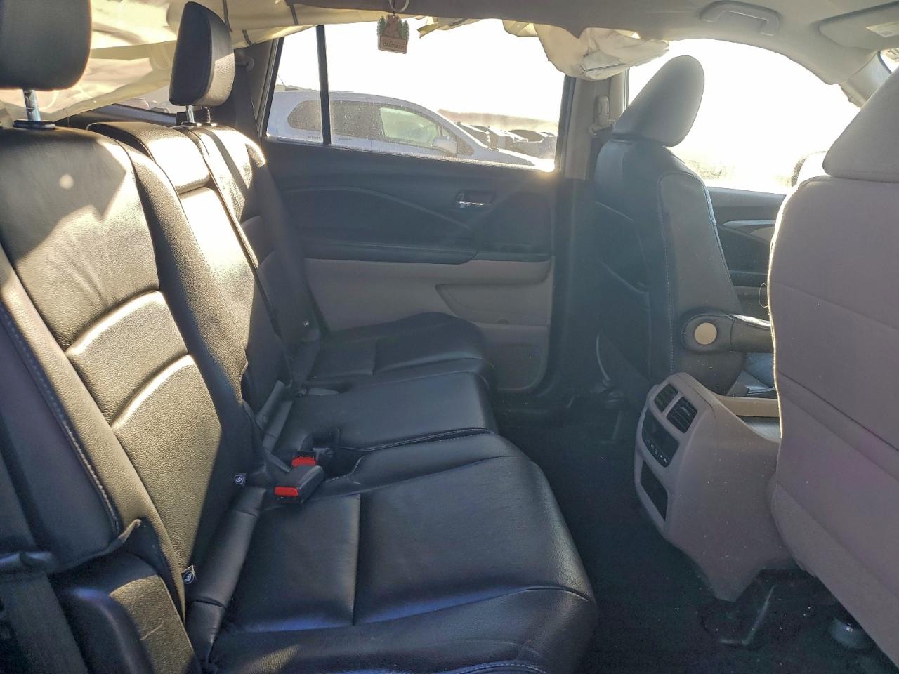 2016 HONDA PILOT EX photo 11