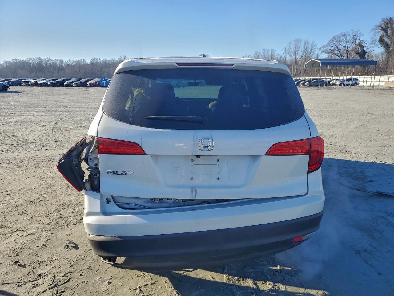 2016 HONDA PILOT EX photo 6