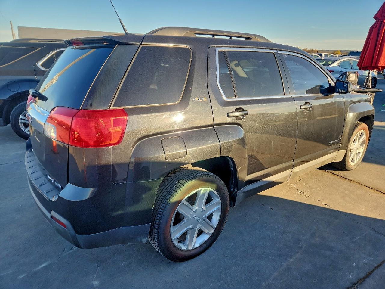 2012 GMC TERRAIN SLE photo 3