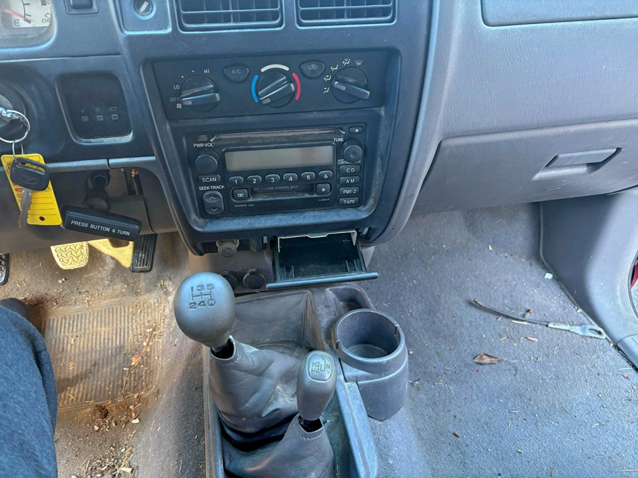 2003 TOYOTA TACOMA XTRACAB photo 9
