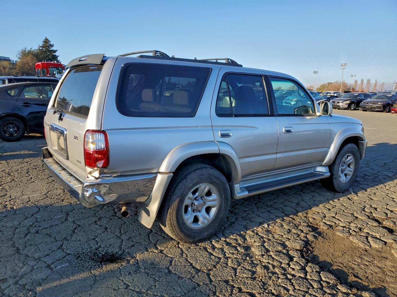 2002 TOYOTA 4RUNNER SR5 photo 5