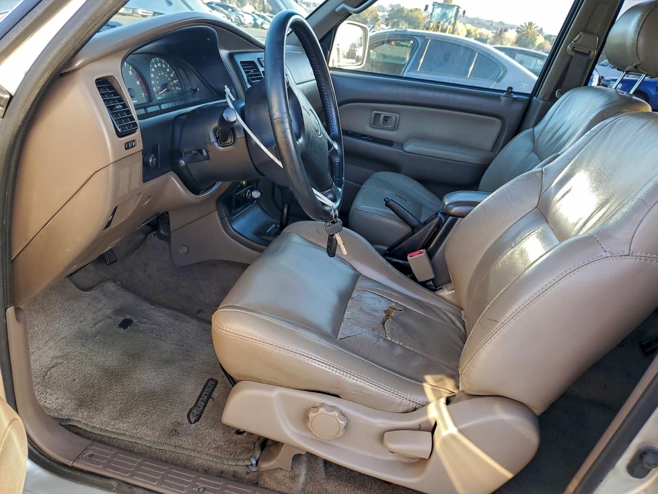 2002 TOYOTA 4RUNNER SR5 photo 13