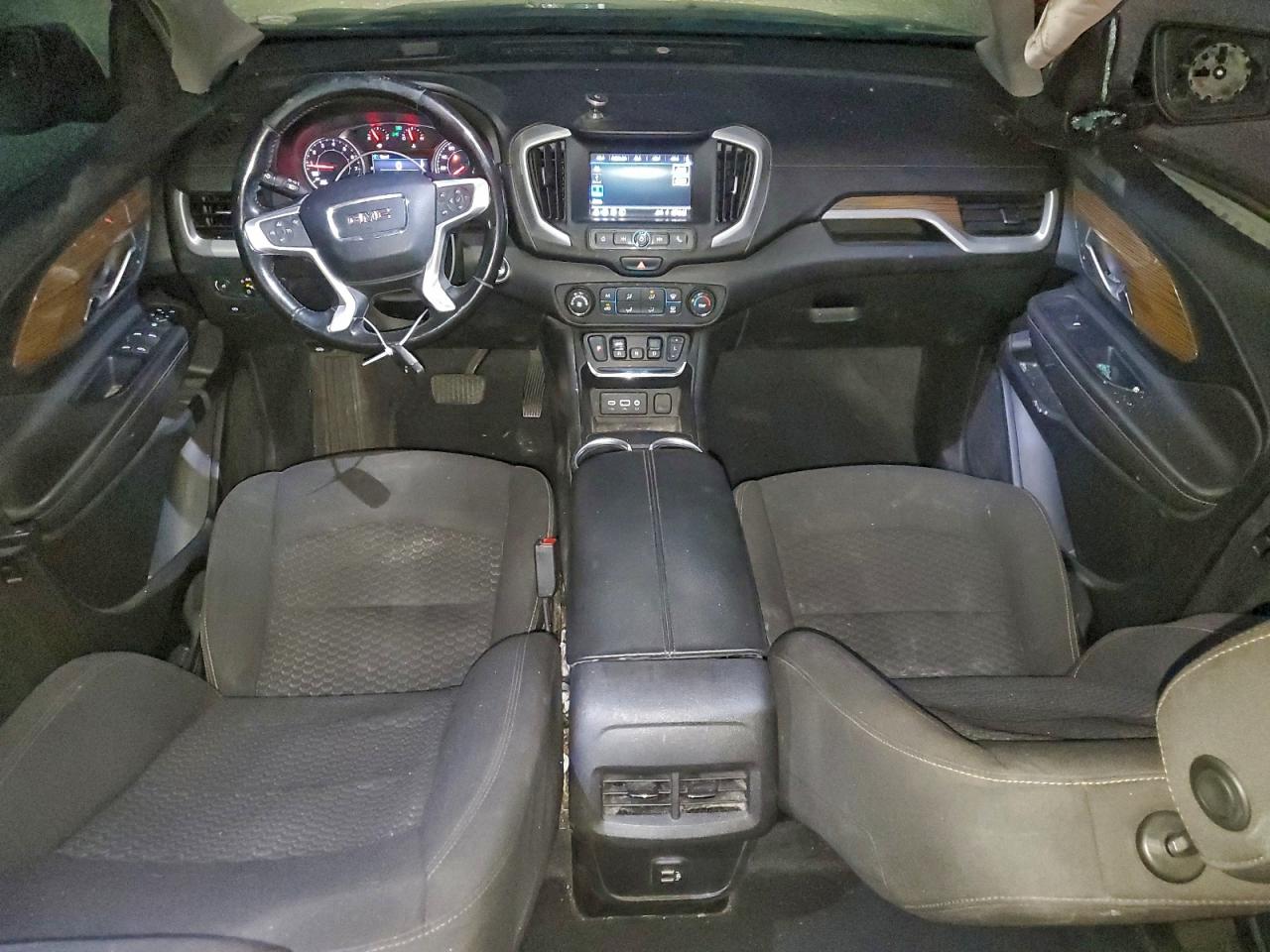 2020 GMC TERRAIN SLE photo 8