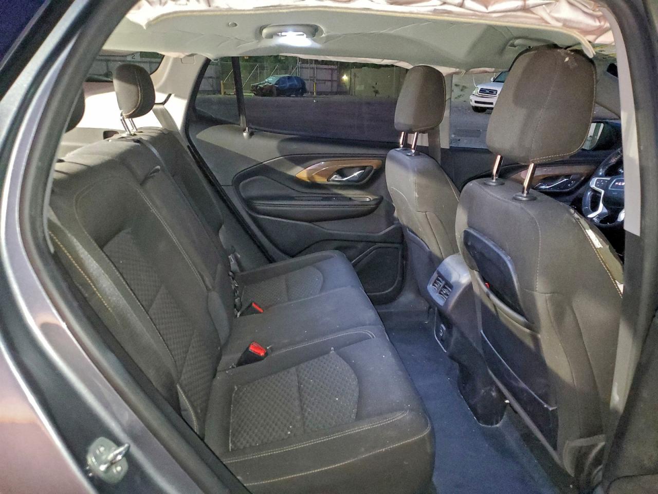 2020 GMC TERRAIN SLE photo 11