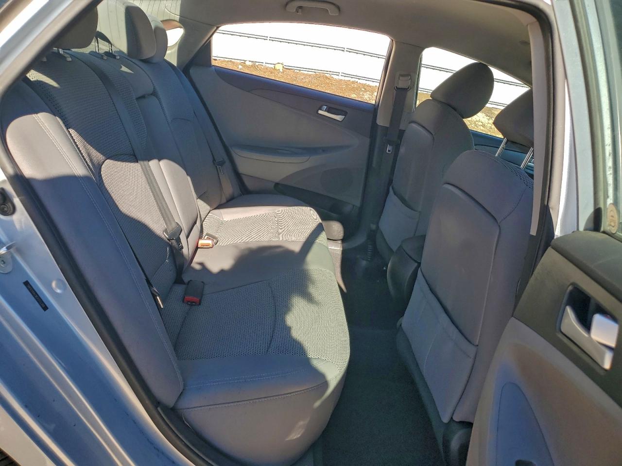 2012 HYUNDAI SONATA GLS photo 10