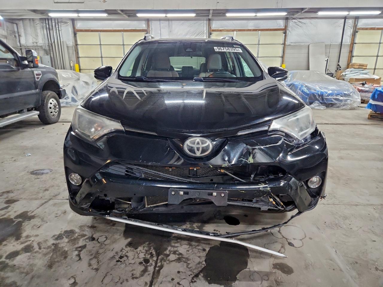 2016 TOYOTA RAV4 XLE photo 5