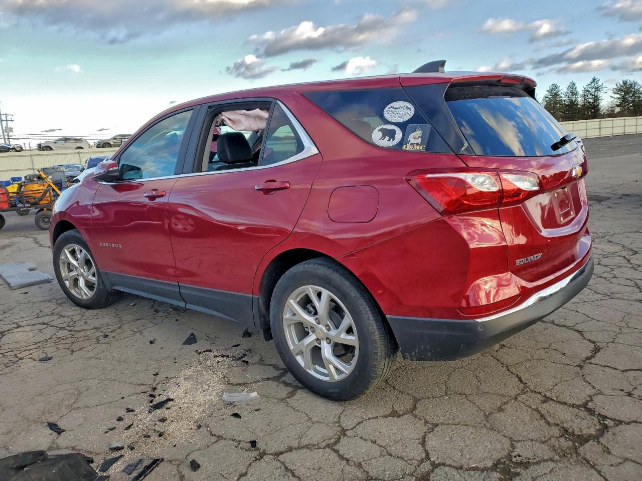 2021 CHEVROLET EQUINOX LT photo 2
