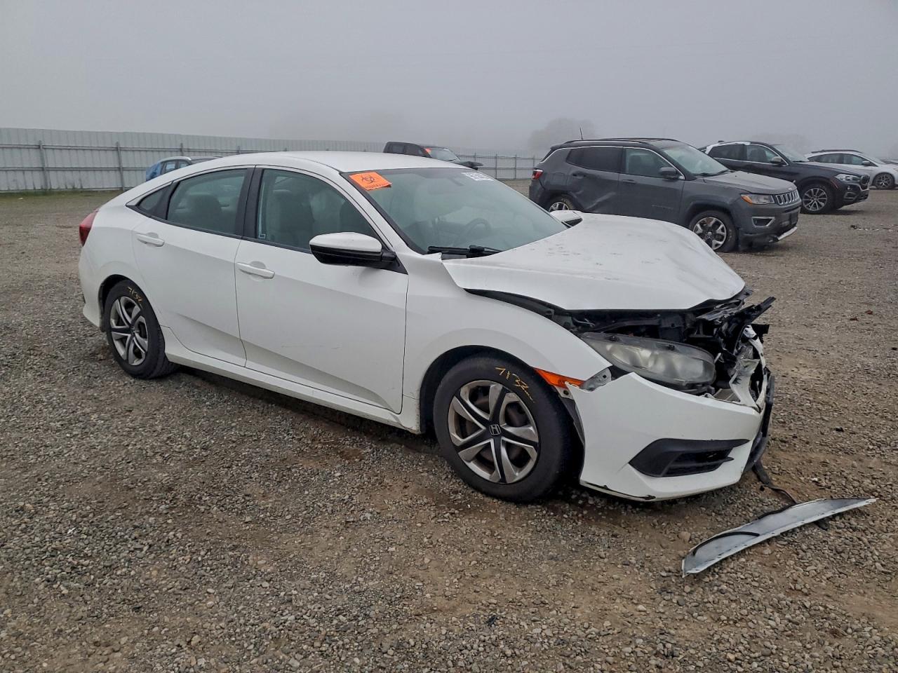 2016 HONDA CIVIC LX photo 4