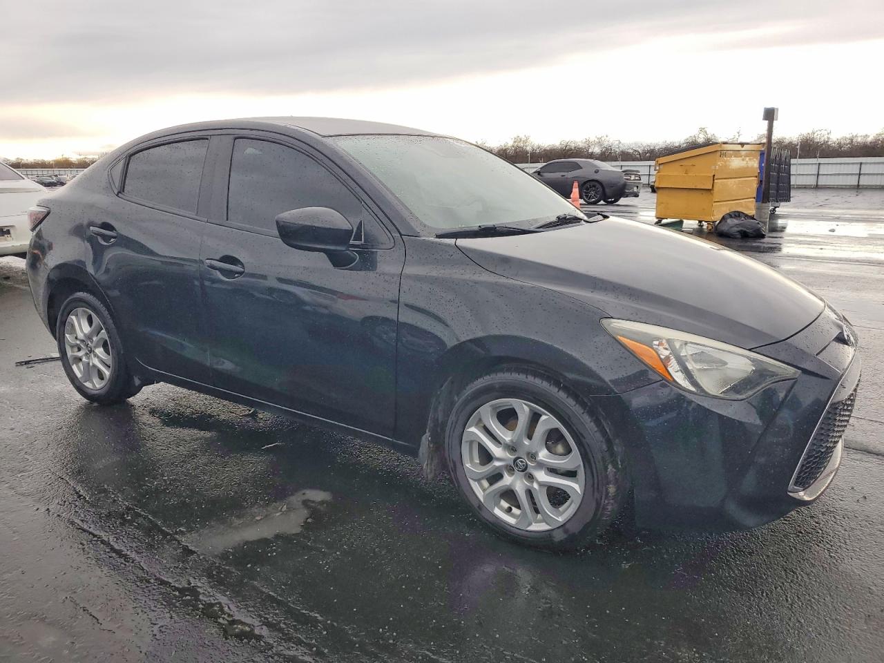 2019 TOYOTA YARIS L photo 10