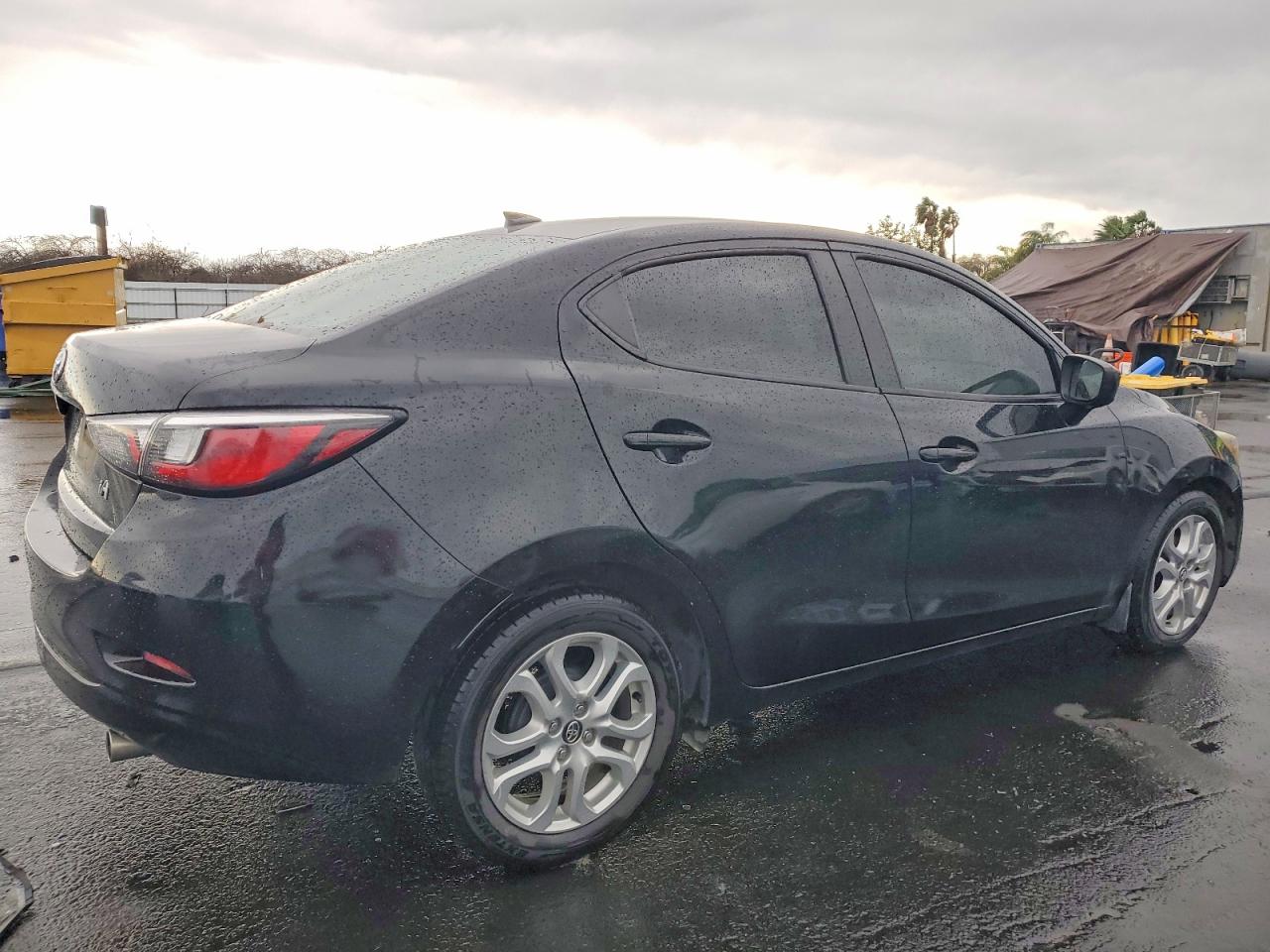 2019 TOYOTA YARIS L photo 7