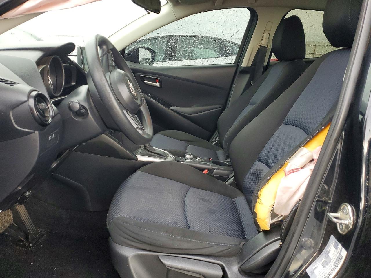 2019 TOYOTA YARIS L photo 19