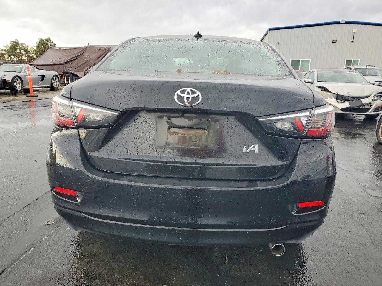 2019 TOYOTA YARIS L photo 16