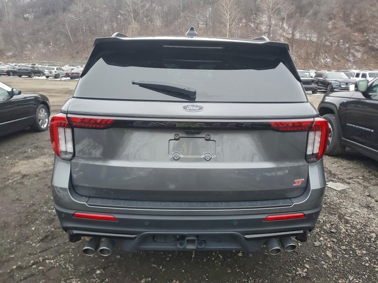 2025 FORD EXPLORER ST photo 6