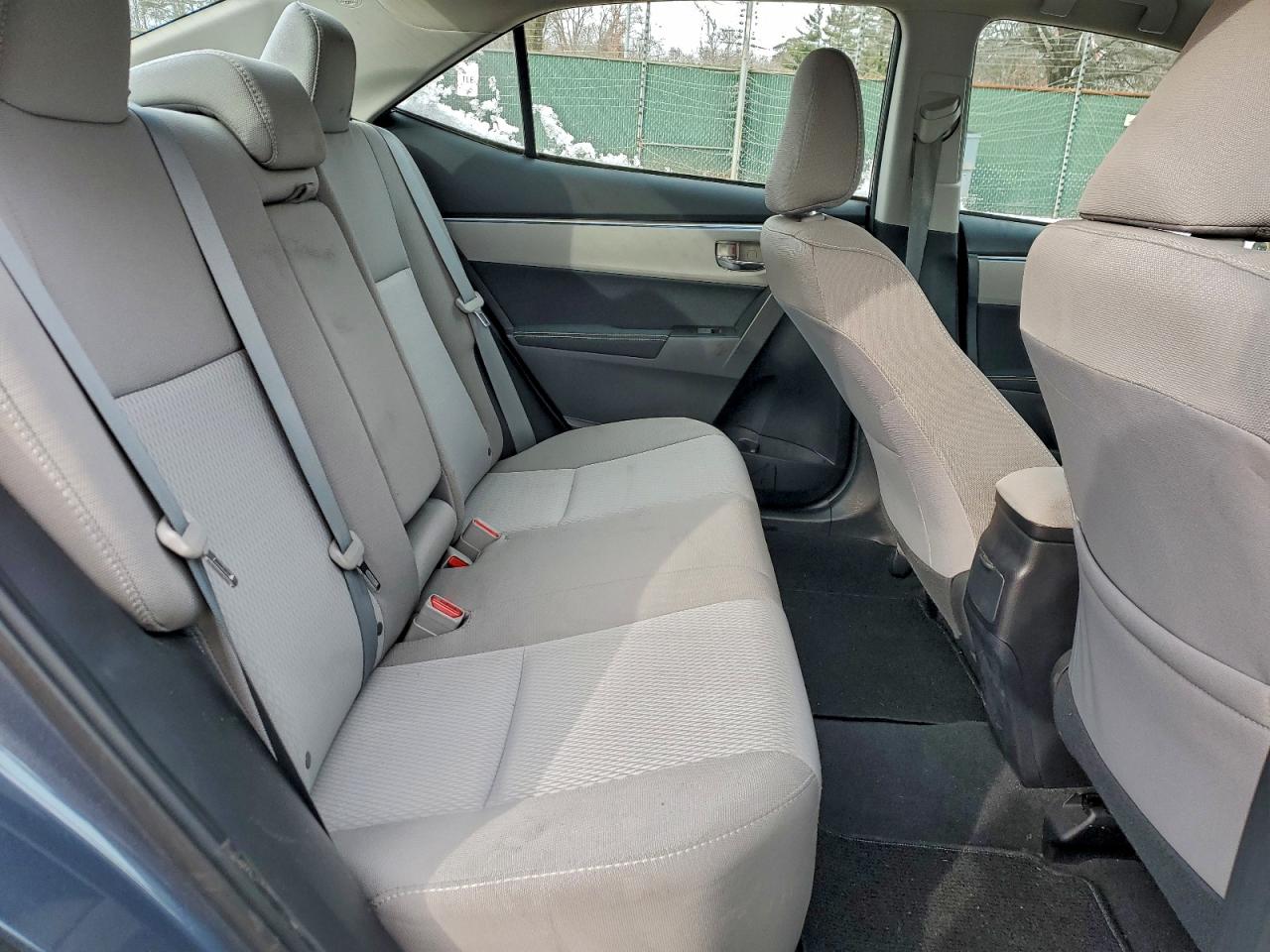 2015 TOYOTA COROLLA L photo 10