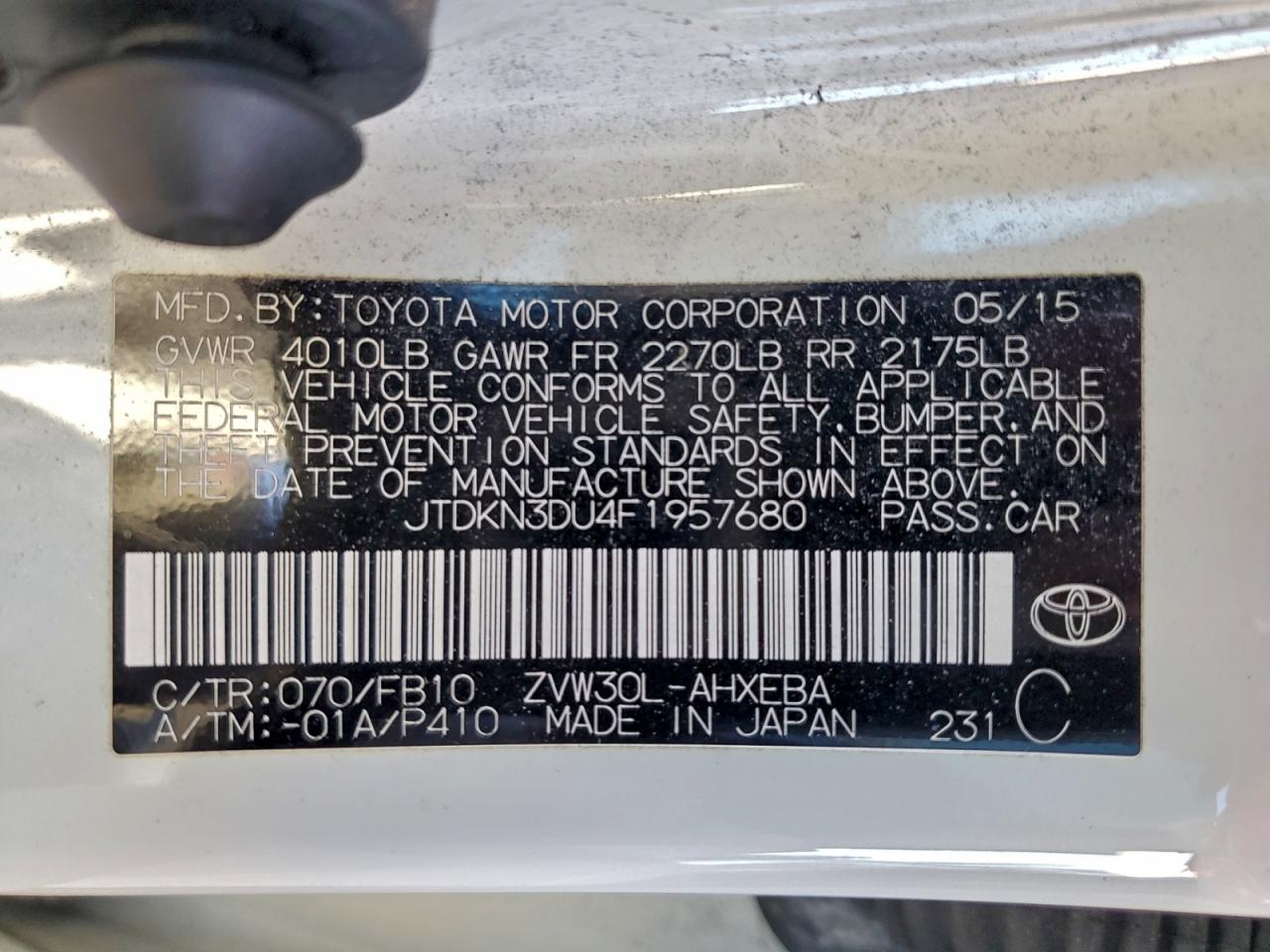 2015 TOYOTA PRIUS photo 12