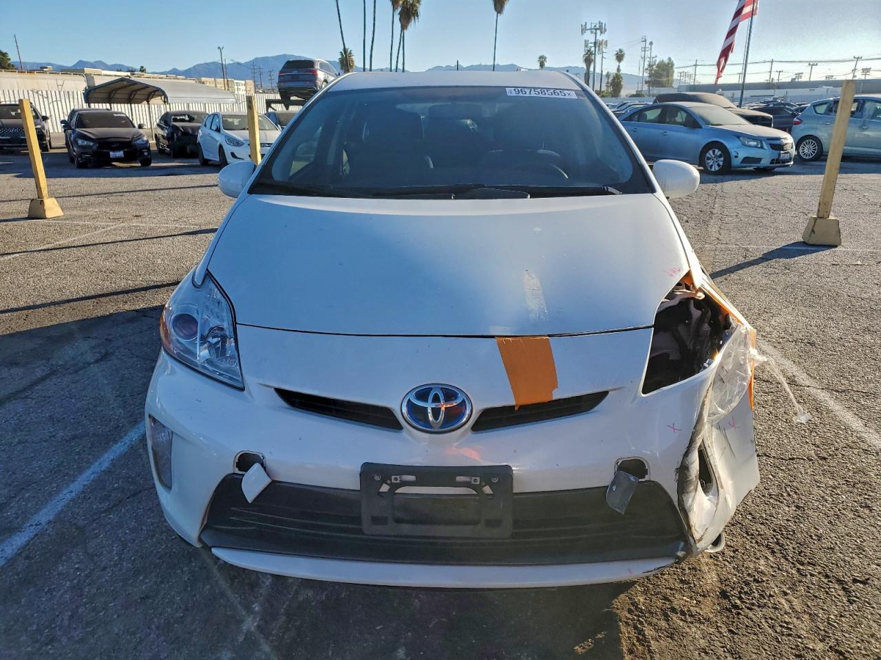 2015 TOYOTA PRIUS photo 5