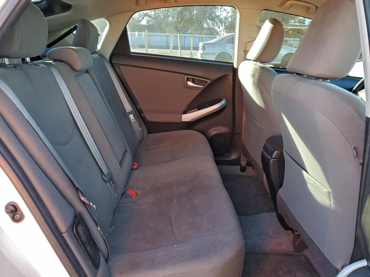 2015 TOYOTA PRIUS photo 10