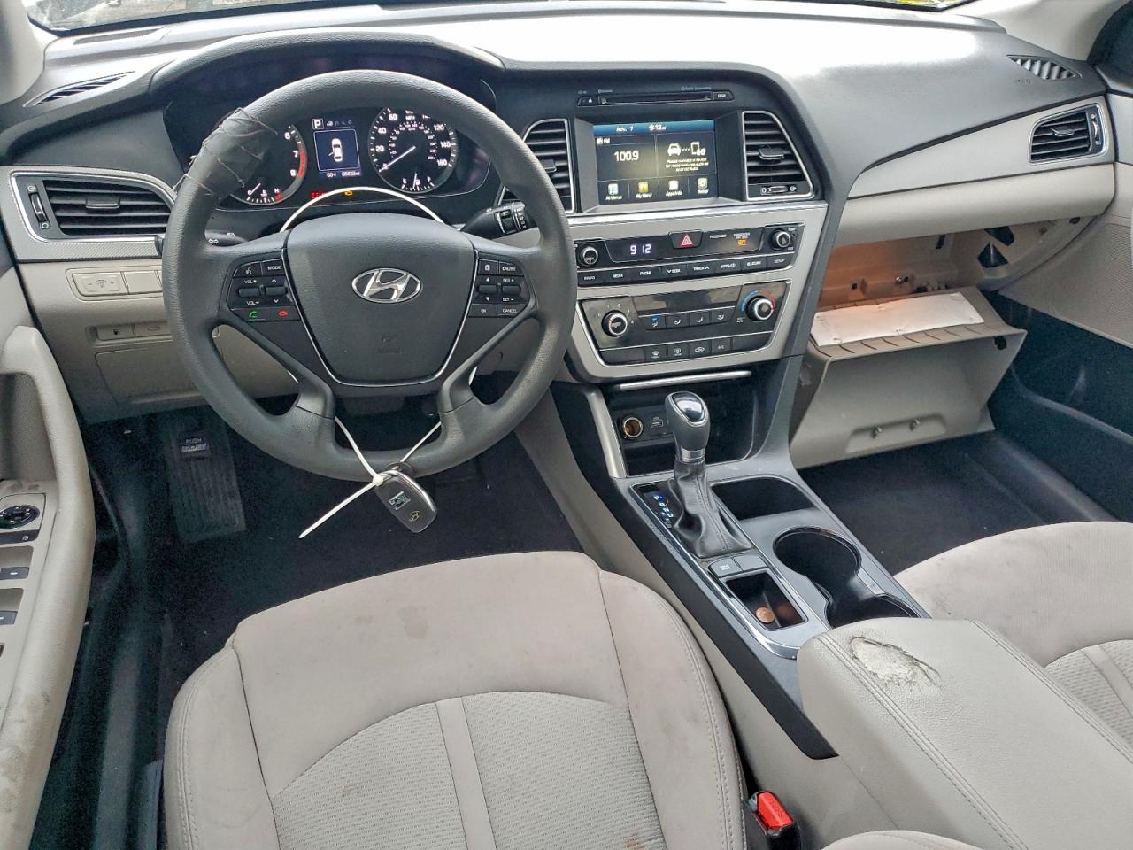 2016 HYUNDAI SONATA SE photo 8