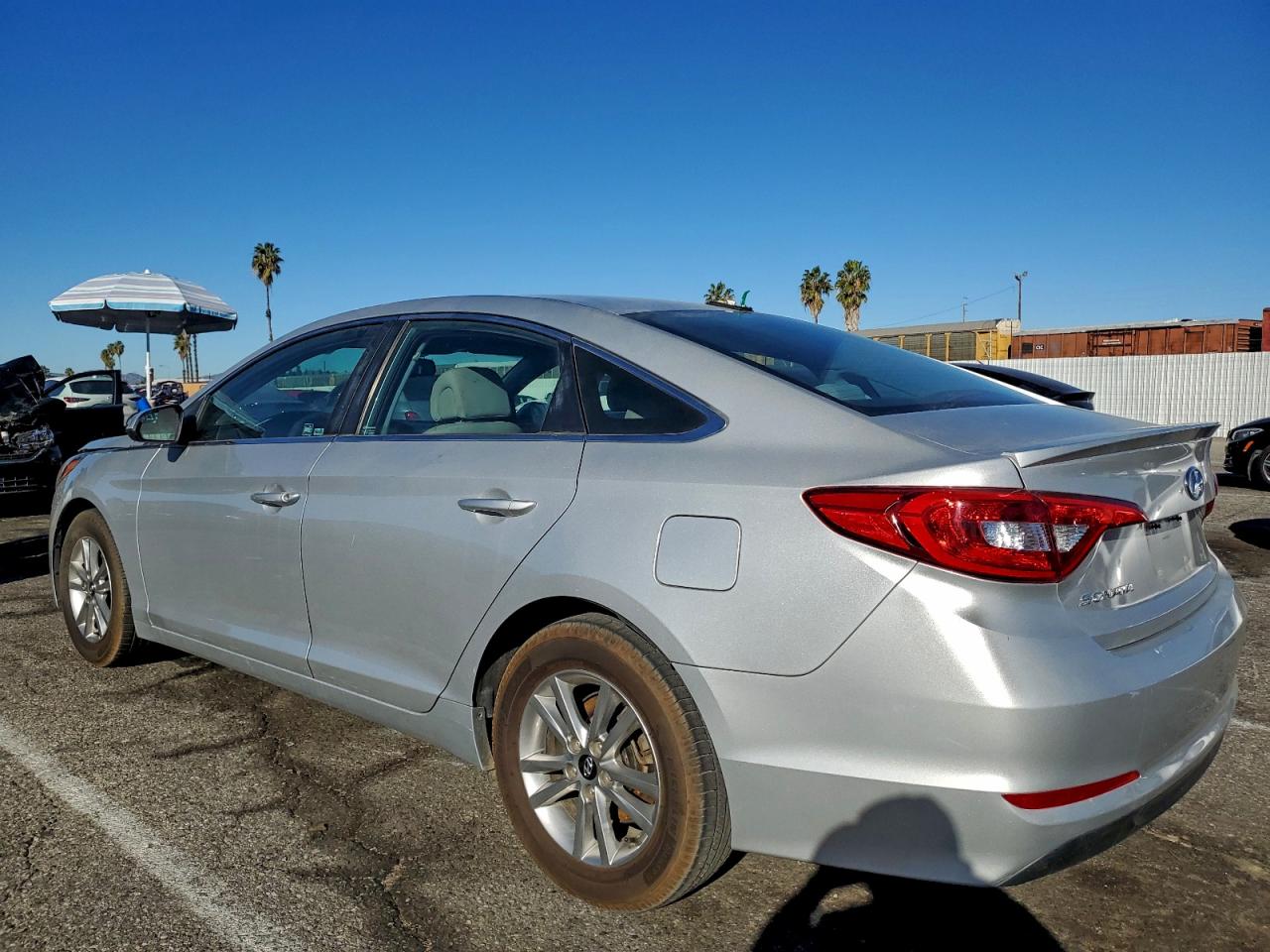 2016 HYUNDAI SONATA SE photo 2