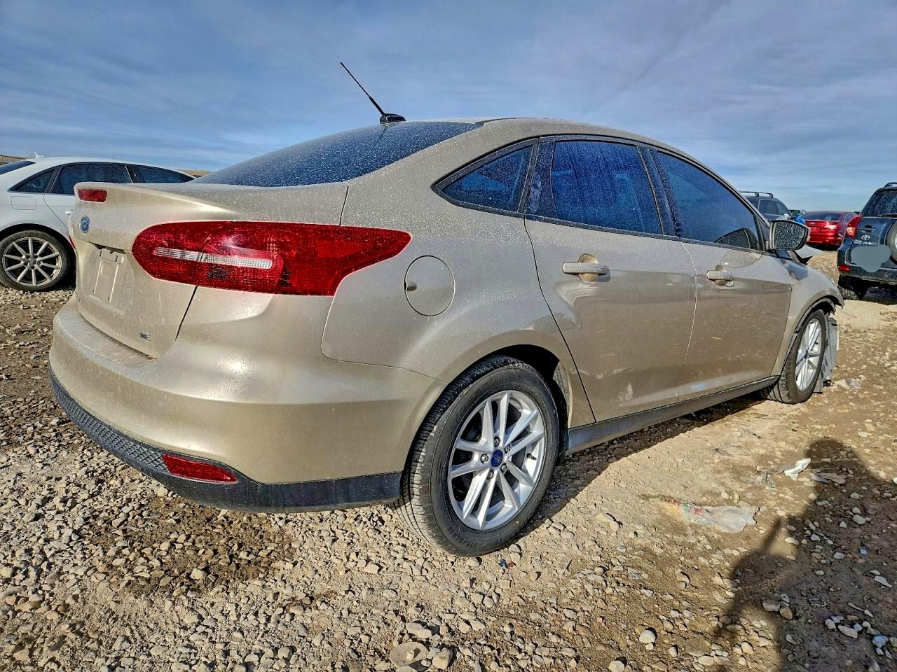 2017 FORD FOCUS SE photo 5