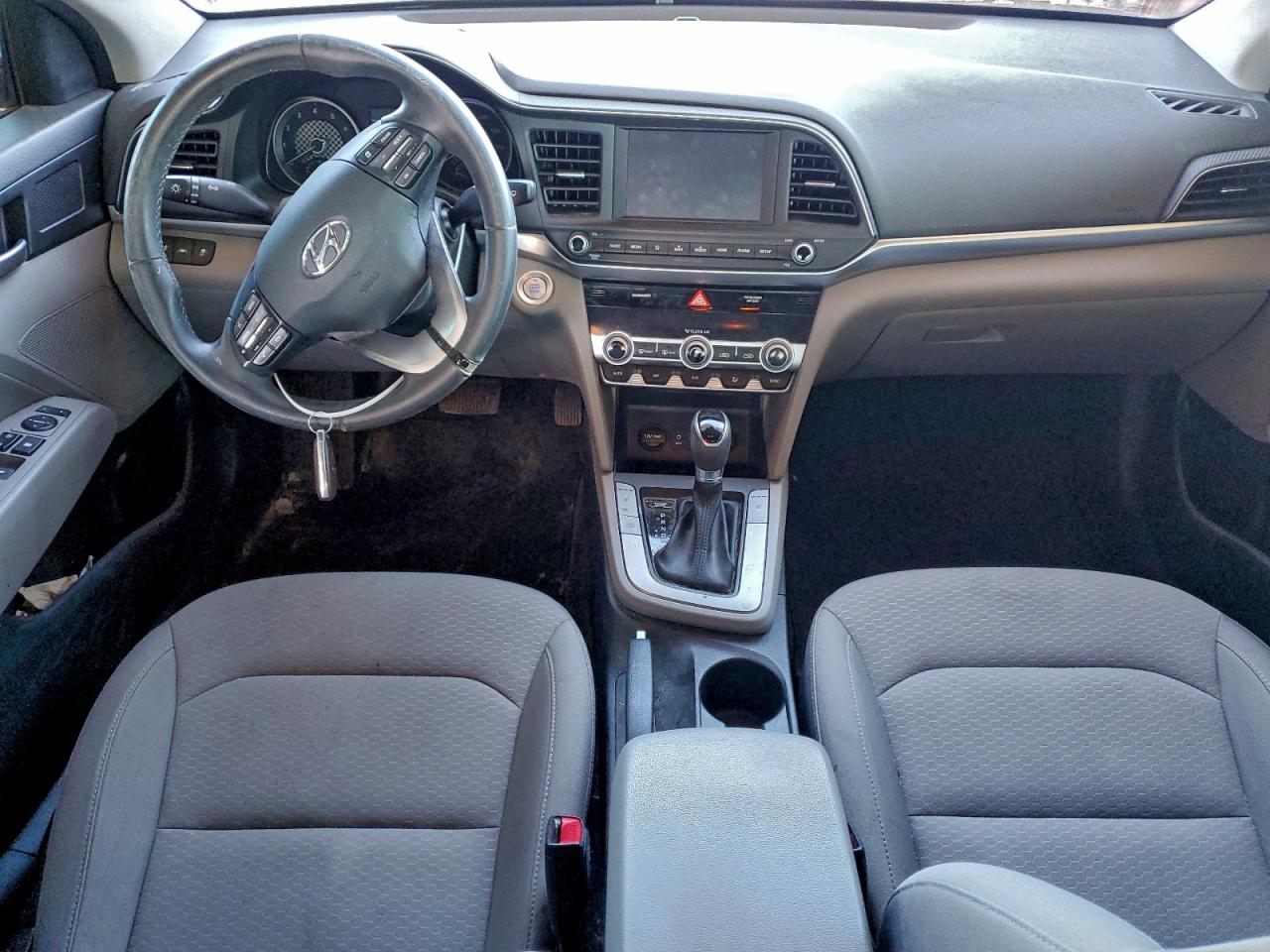 2019 HYUNDAI ELANTRA SEL photo 8