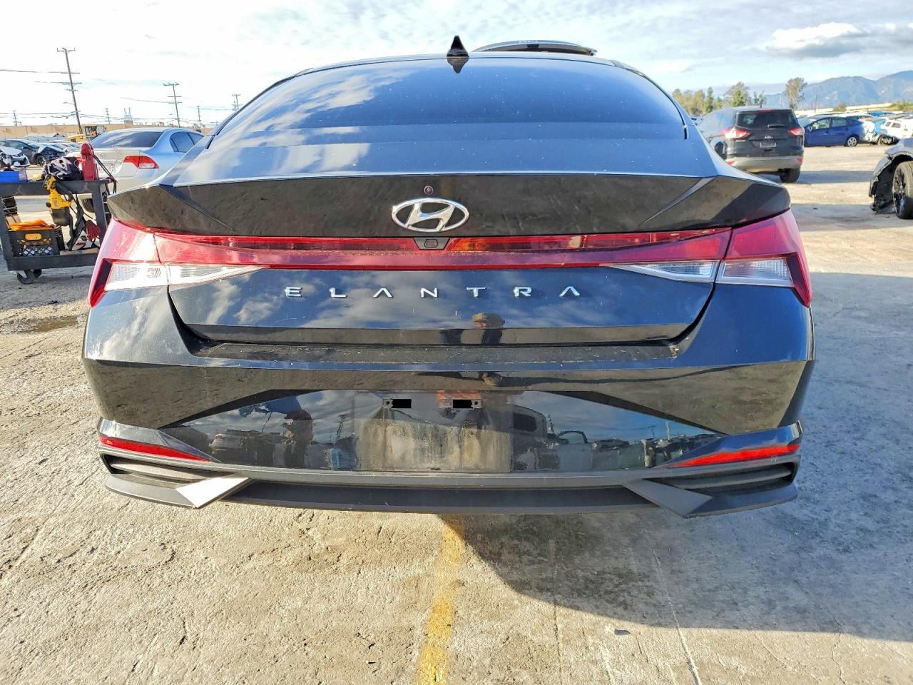 2022 HYUNDAI ELANTRA SEL photo 11