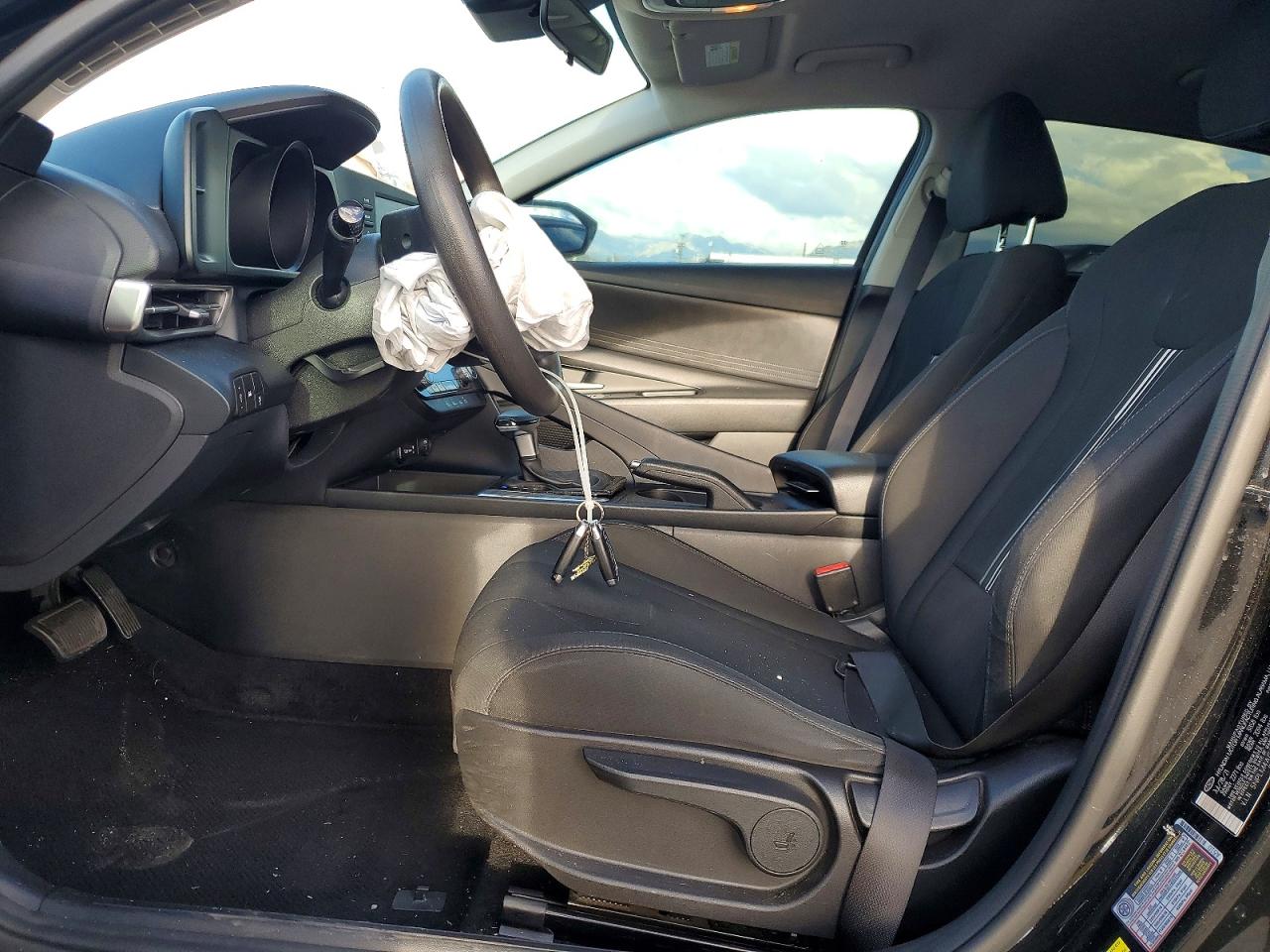 2022 HYUNDAI ELANTRA SEL photo 13