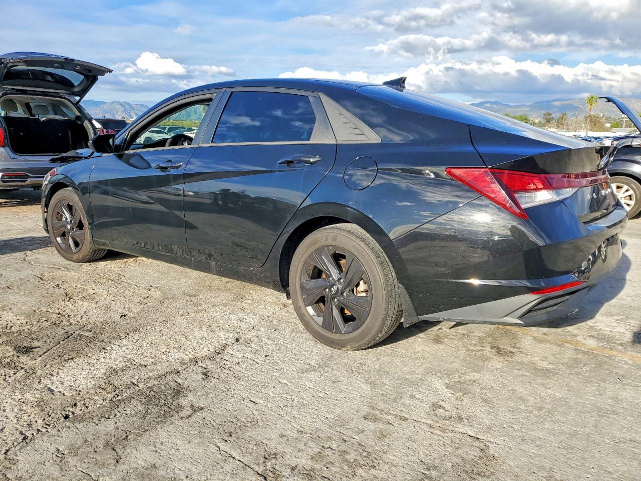 2022 HYUNDAI ELANTRA SEL photo 3