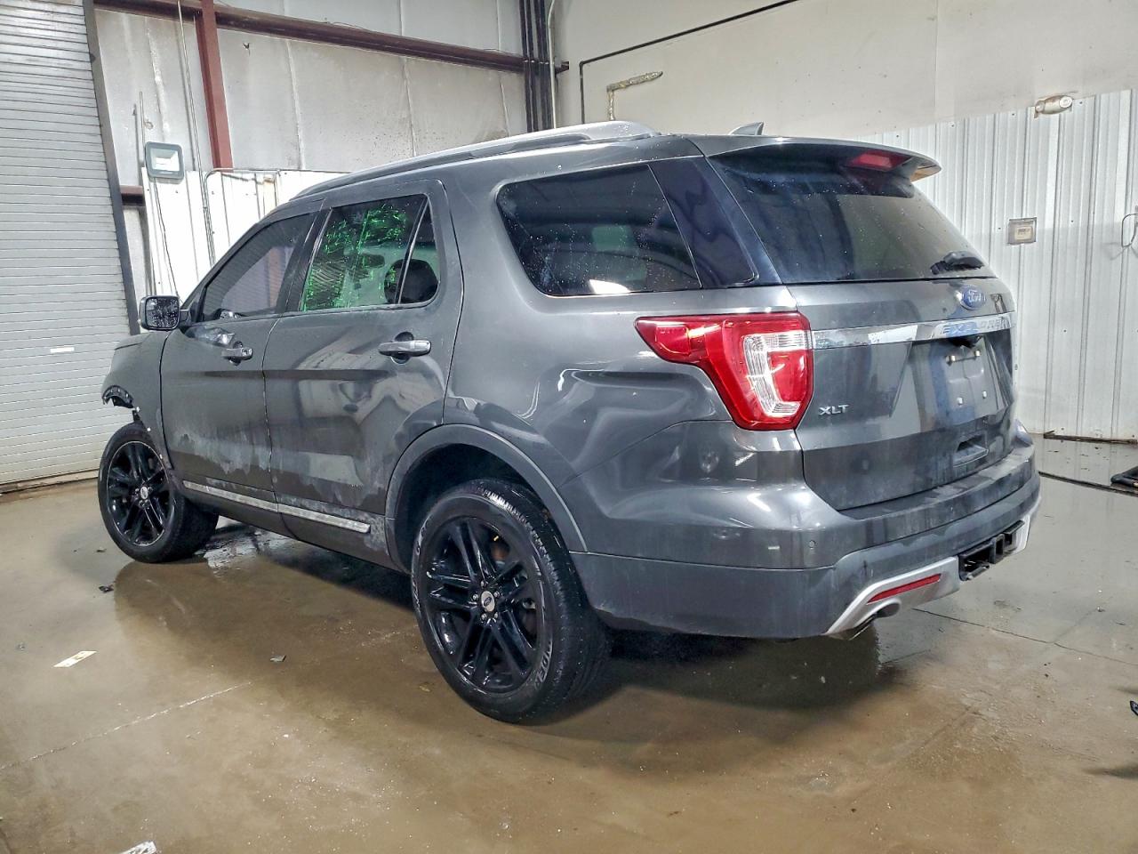 2016 FORD EXPLORER XLT photo 3