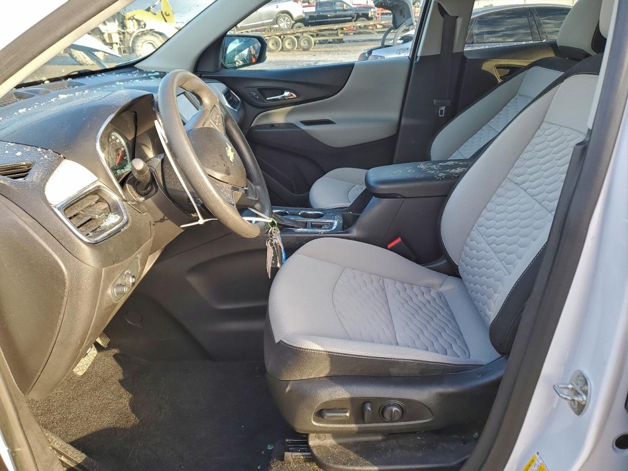 2021 CHEVROLET EQUINOX LS photo 13
