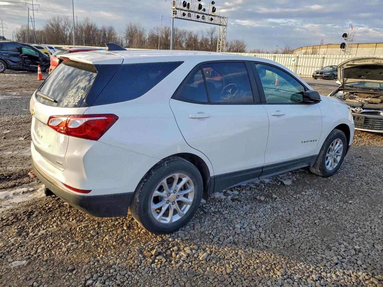 2021 CHEVROLET EQUINOX LS photo 5