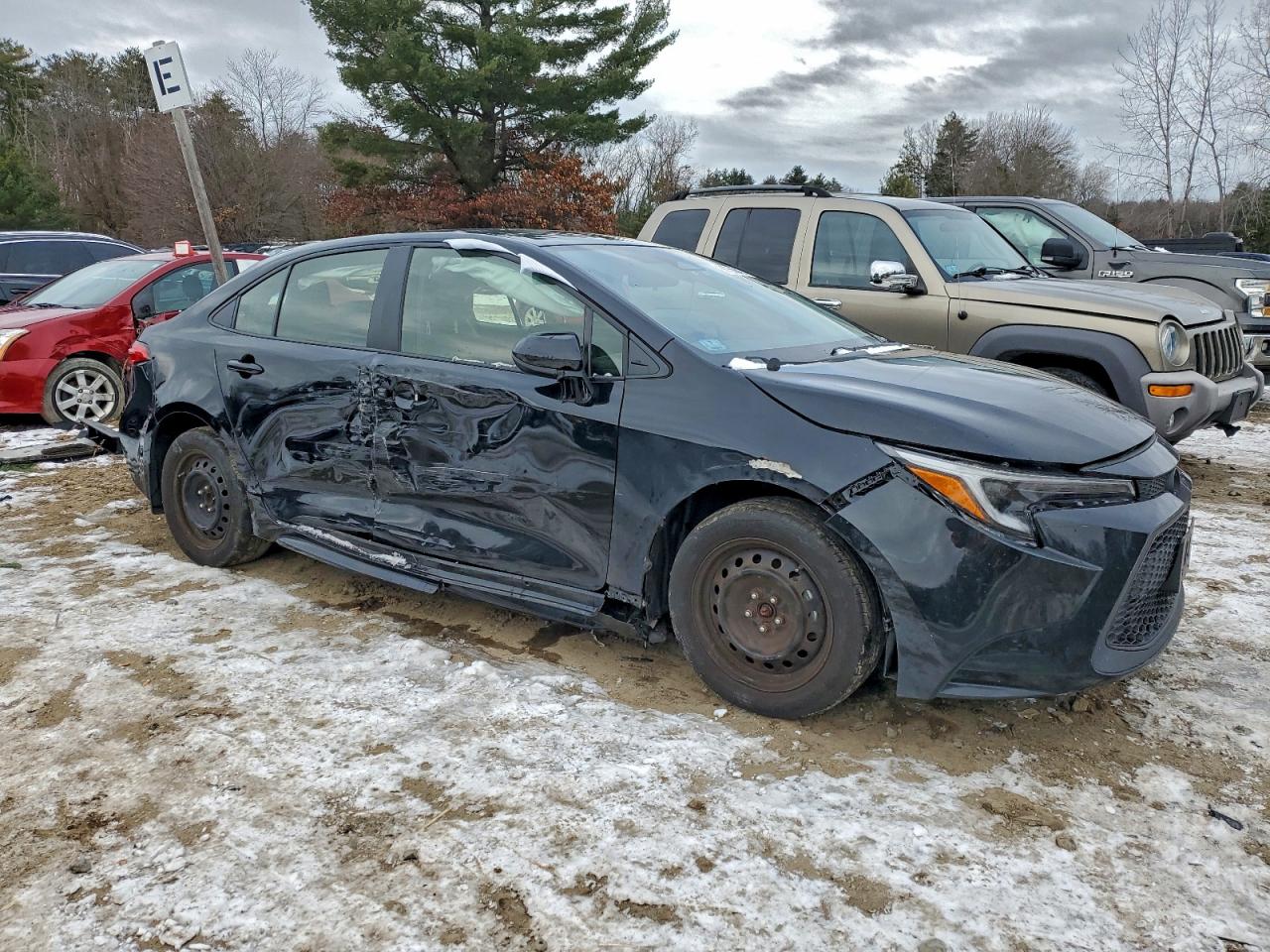 2024 TOYOTA COROLLA LE photo 4