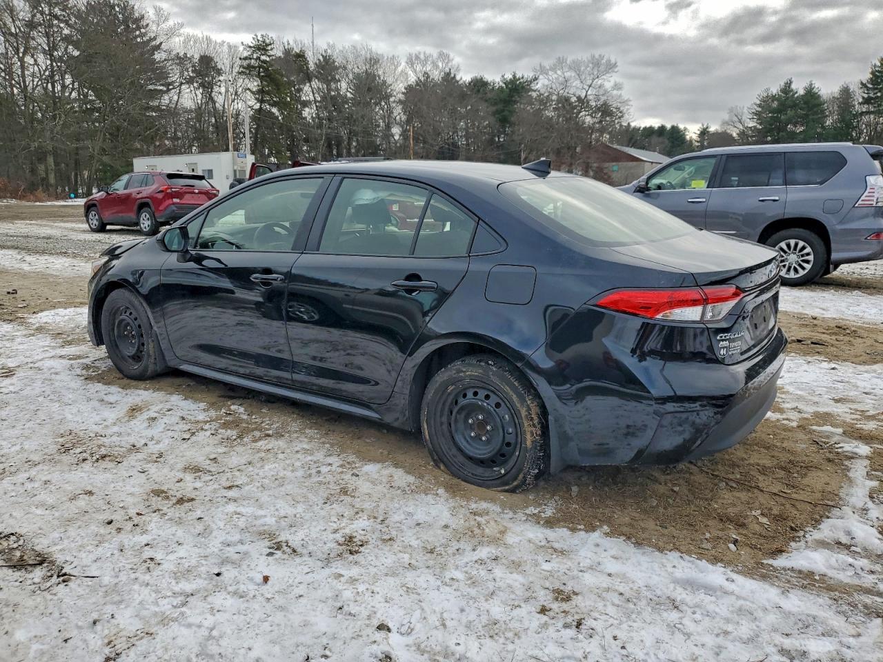 2024 TOYOTA COROLLA LE photo 2