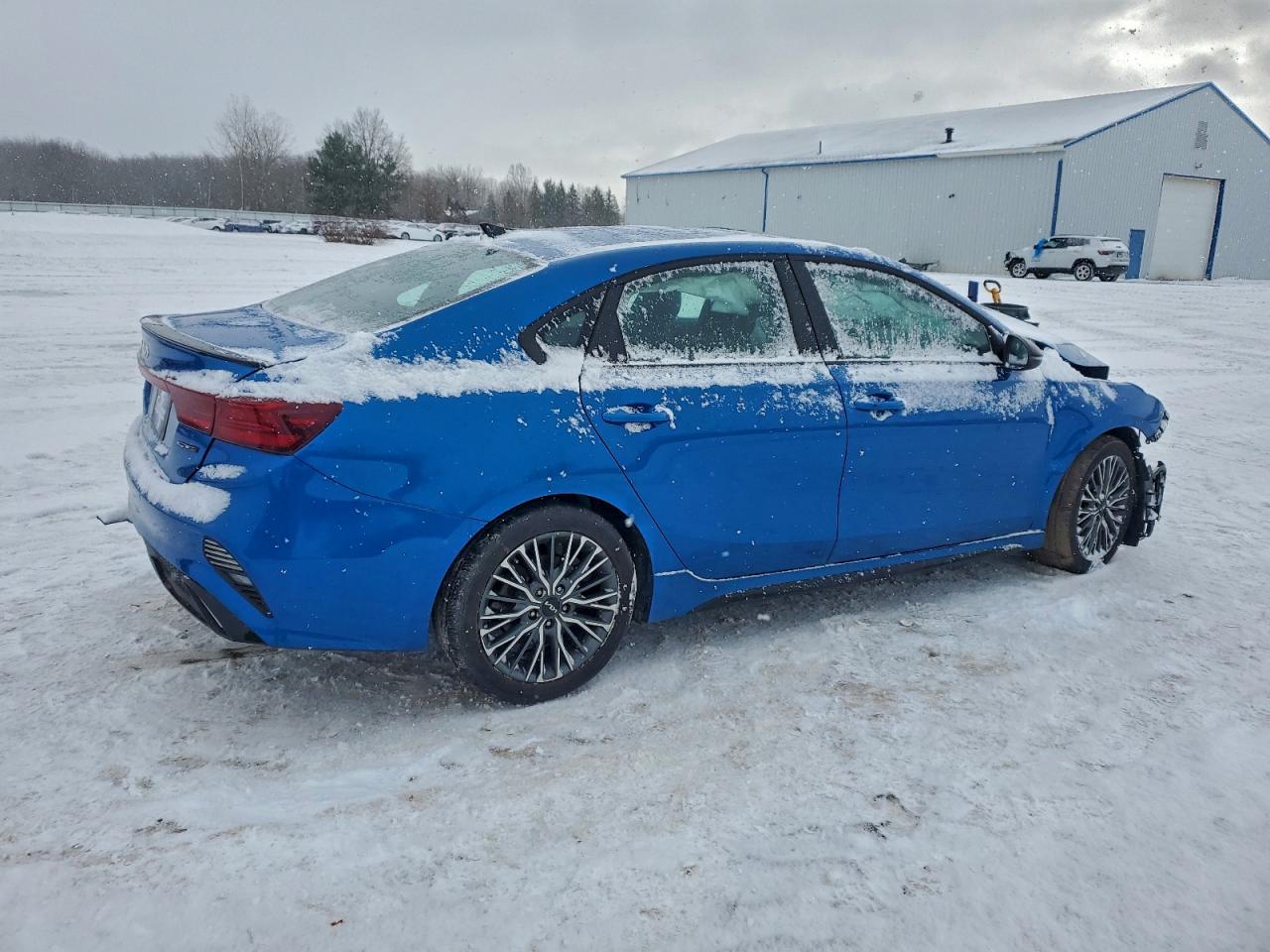 2024 KIA FORTE GT LINE photo 3