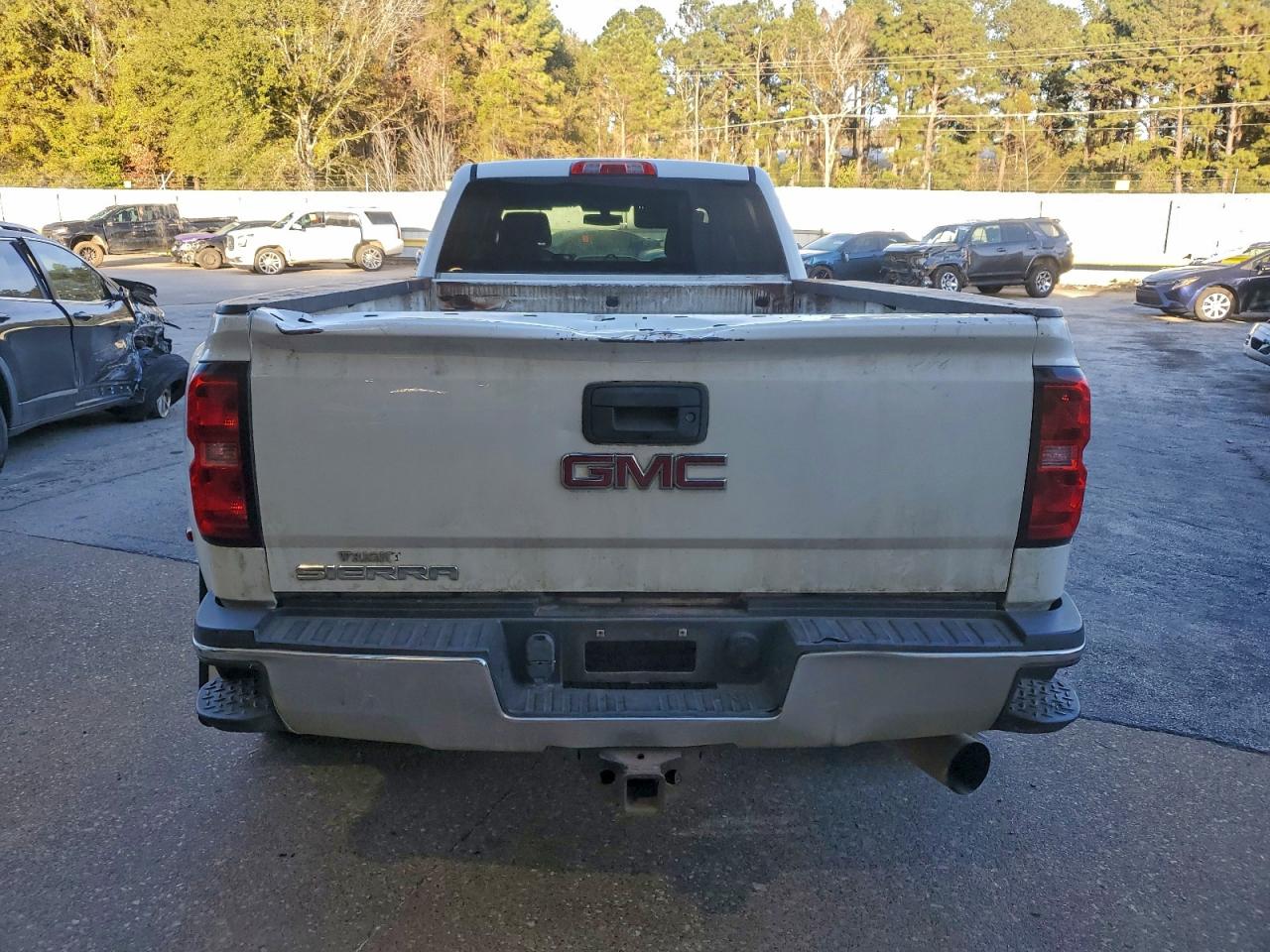 2015 GMC SIERRA K3500 photo 6