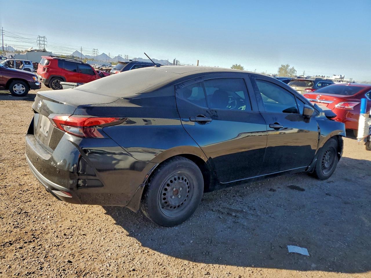 2020 NISSAN VERSA S photo 3